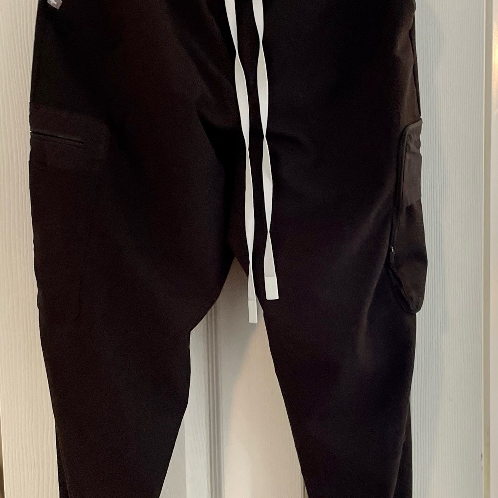 Multiple Figs Scrub Set: Technical Collection. - image 6